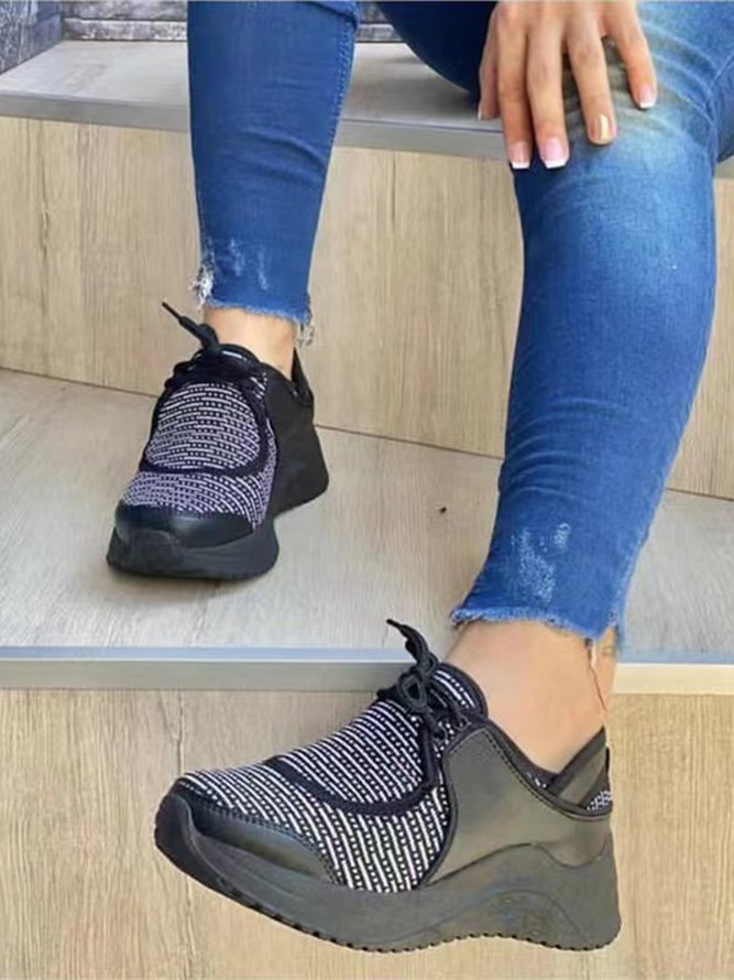 Split Joint Breathable Mesh Fabric Slip On Sneakers