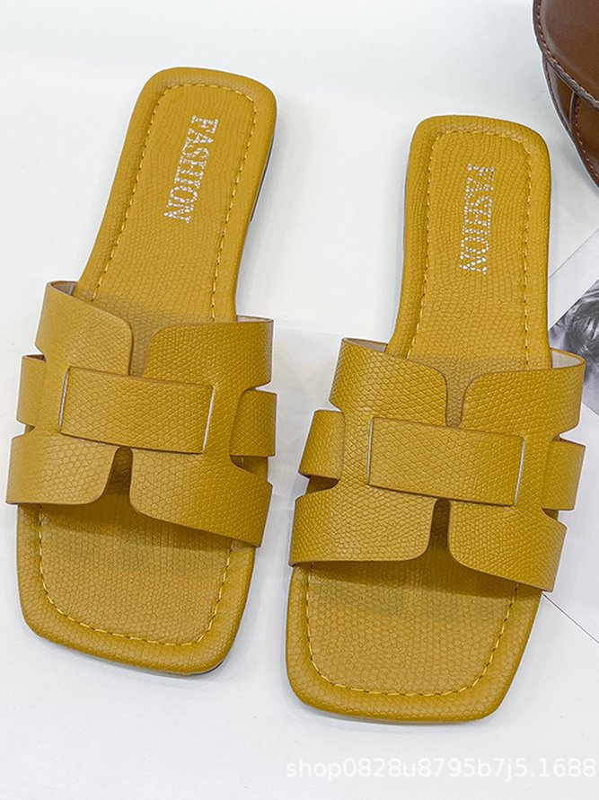 Soft sole non-slip flip flop flat beach sandals