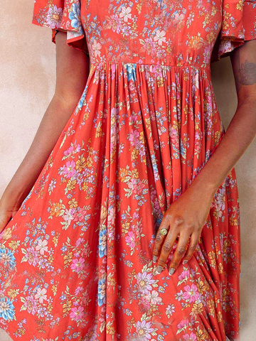 Disty Floral Vacation Loose Crew Neck Dress