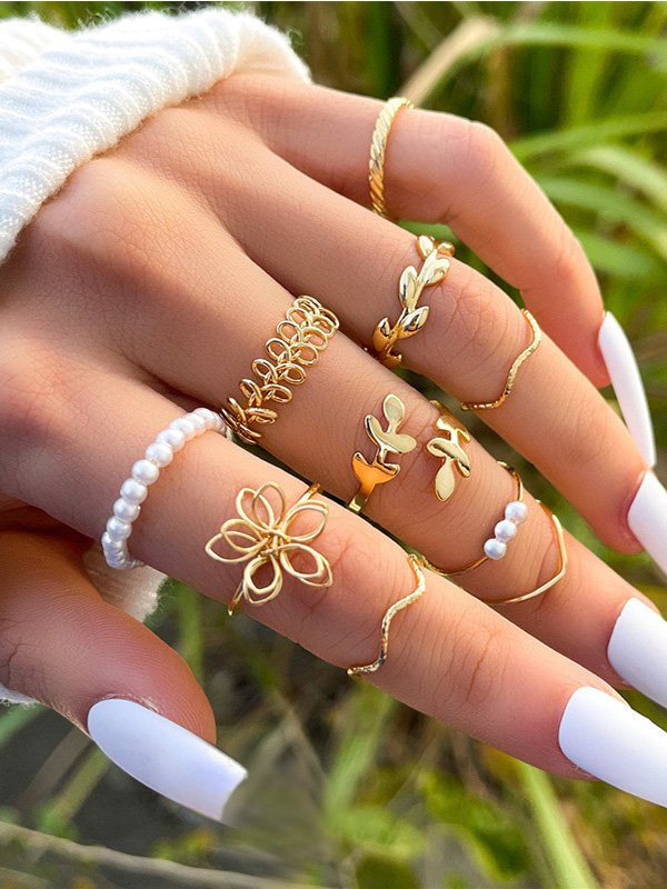 10Pcs Gold Line Floral Design Ring Set Women Holiday Daily Jewelry