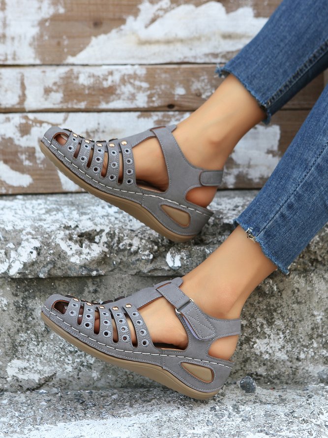 Retro Rivets Widened Soles Non-slip Fisherman Sandals