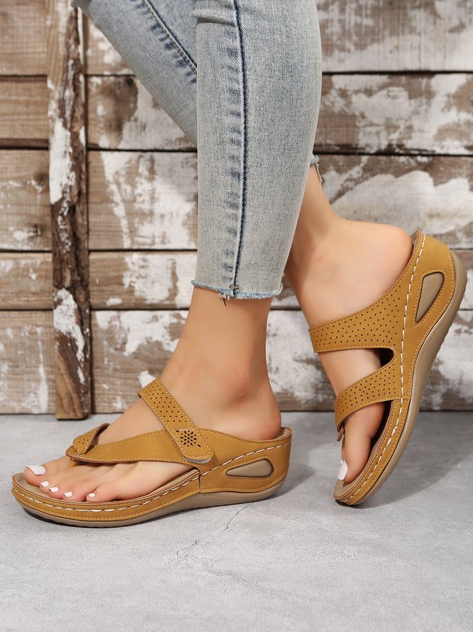 Retro Casual Breathable Flip Flops Massage Function Sandals