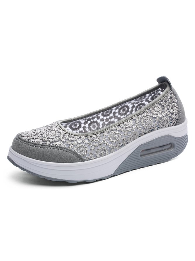 Breathable Contrast Lace Slip-on Sneakers