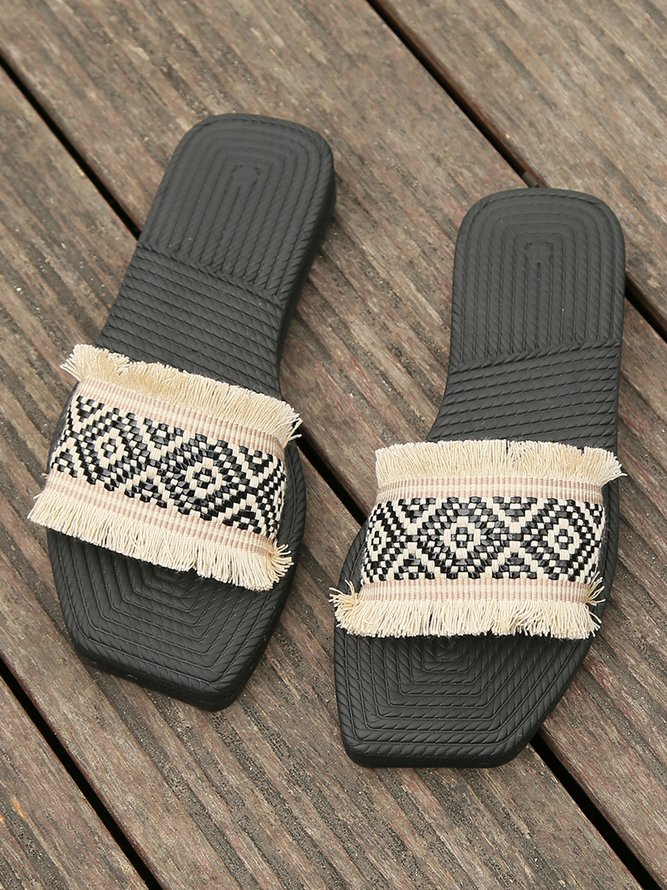 Black And White Ethnic Embroidery Tassel Beach Slippers