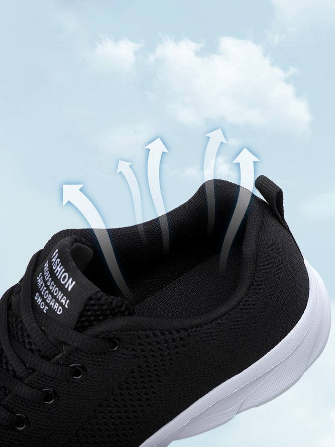 Lightweight Flyknit Upper Sneakers