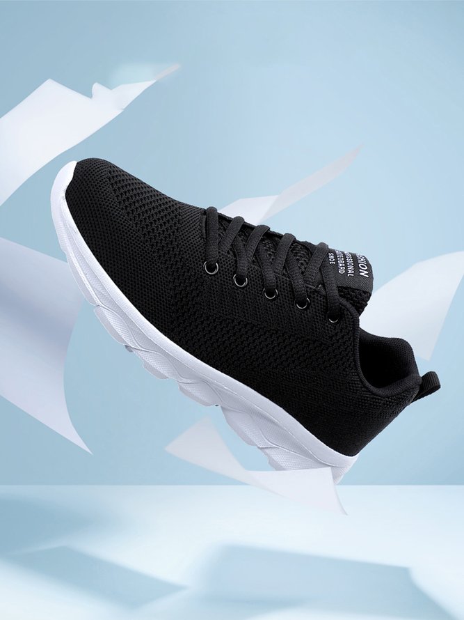 Lightweight Flyknit Upper Sneakers
