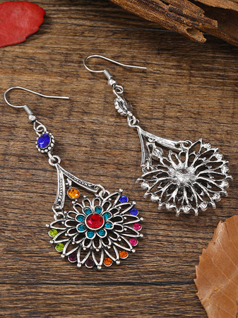 Vintage Ethnic Floral Diamond Metal Distressed Earrings Casual Women's Jewelry
