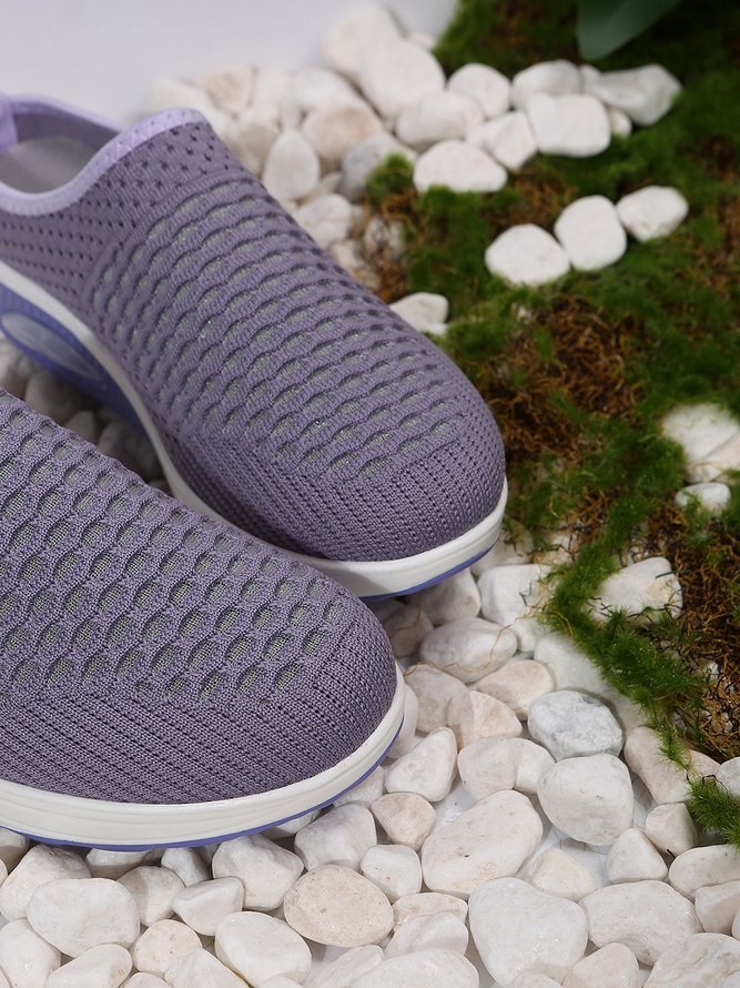Shock-absorbing High-elastic and Breathable Fly-knit air Cushion Sports Clogs