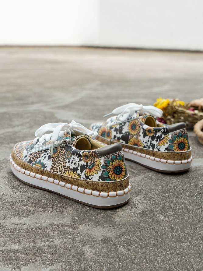 Sunflower Cow Pattern West Style Skate Shoes