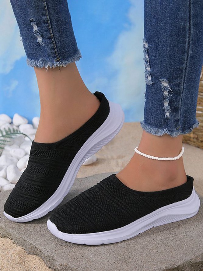 Hollow Breathable and Light Flying Woven Sports Clogs
